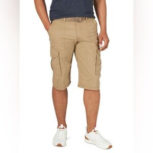 NWOT Men’s Lee Sur Cargo Shorts - Tan - Size 32 (missing belt) Below Knew length